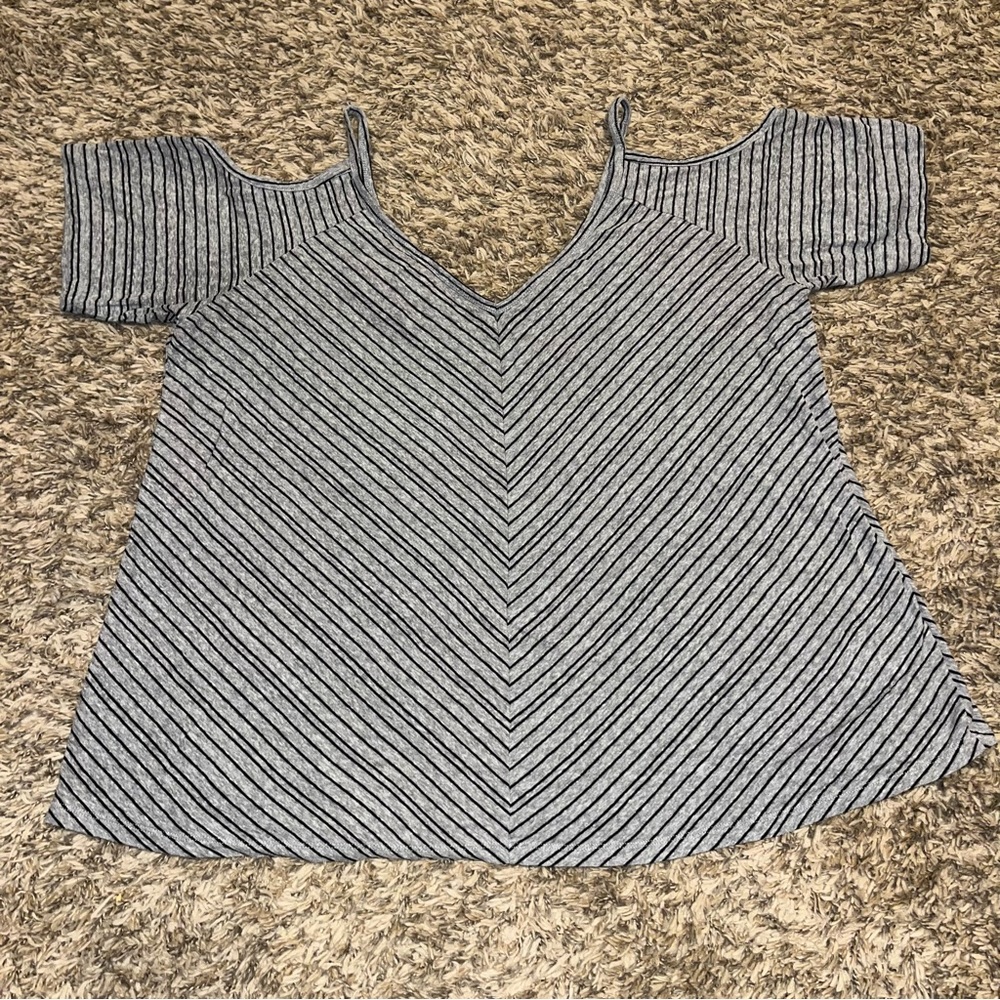 Torrid Cold Shoulder Top - Size 2